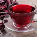 Чай от хибискус – защо е толкова полезен?