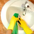 Как да изчистим варовика в банята и кухнята