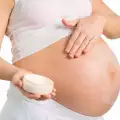 Как да избегнем стриите по време на бременност?