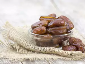 Преди или след тренировка – кога да ядем фурми