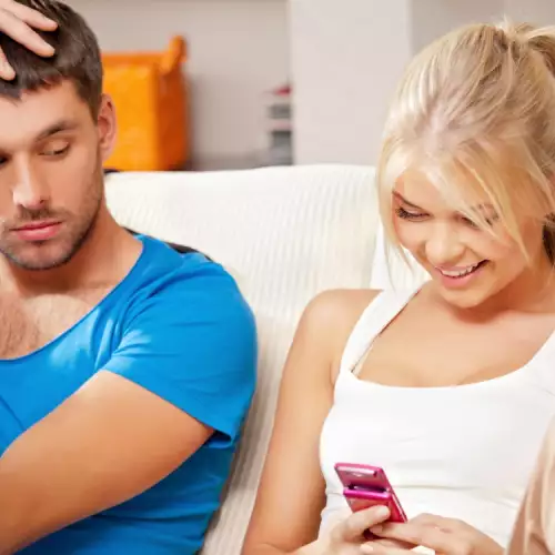 Как да се справите с ревността по здравословен начин