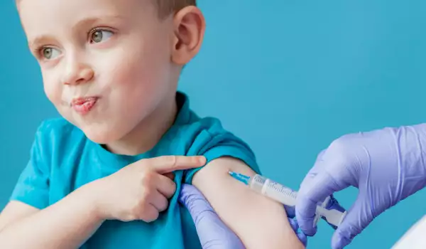 Колко и кога може да се отлага една ваксина?