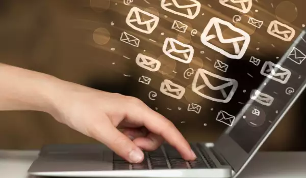 Как да изпратя документ по имейл