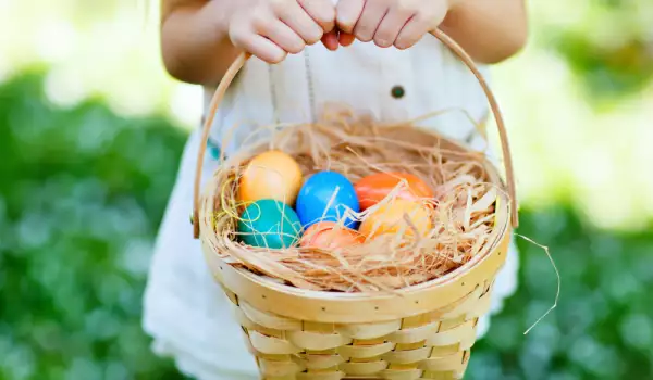 Как да си приготвим великденски бои за яйца?