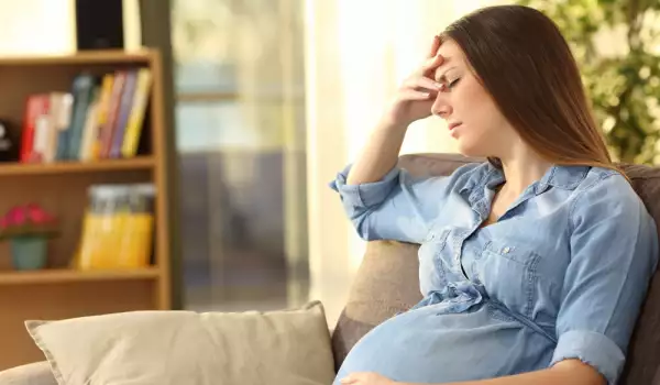 Нормално ли е да те боли корем по време на бременност