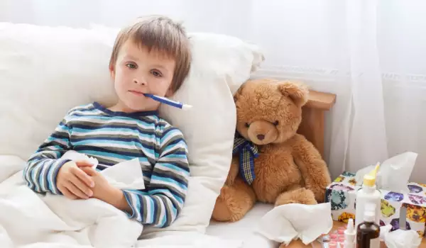 Как да свалим висока температура при деца