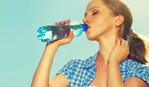 Пийте повече вода, за да отслабнете