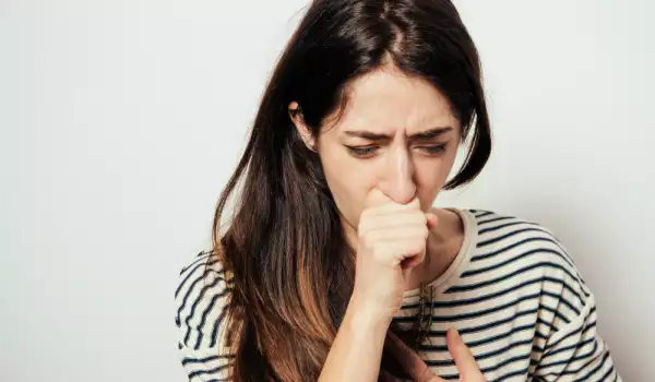 Как да излекуваме влажната кашлица?