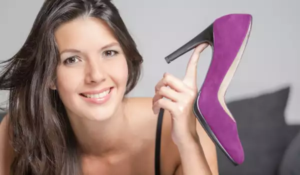 Как да почистим велурени обувки