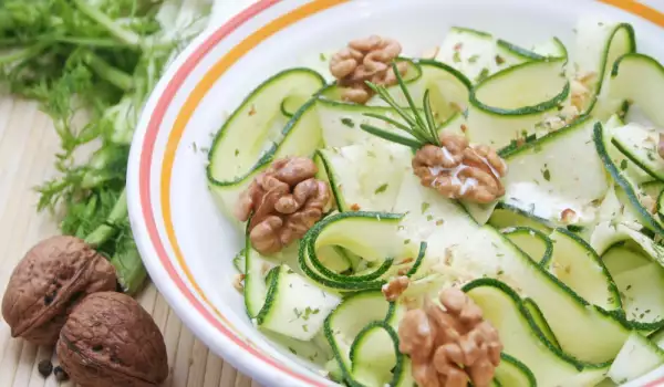 Салата с тиквички